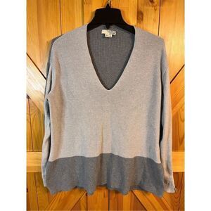 Label + Thread Cashmere Blend Sweater Medium  Knit V-Neck Gray Two Tone (1932)